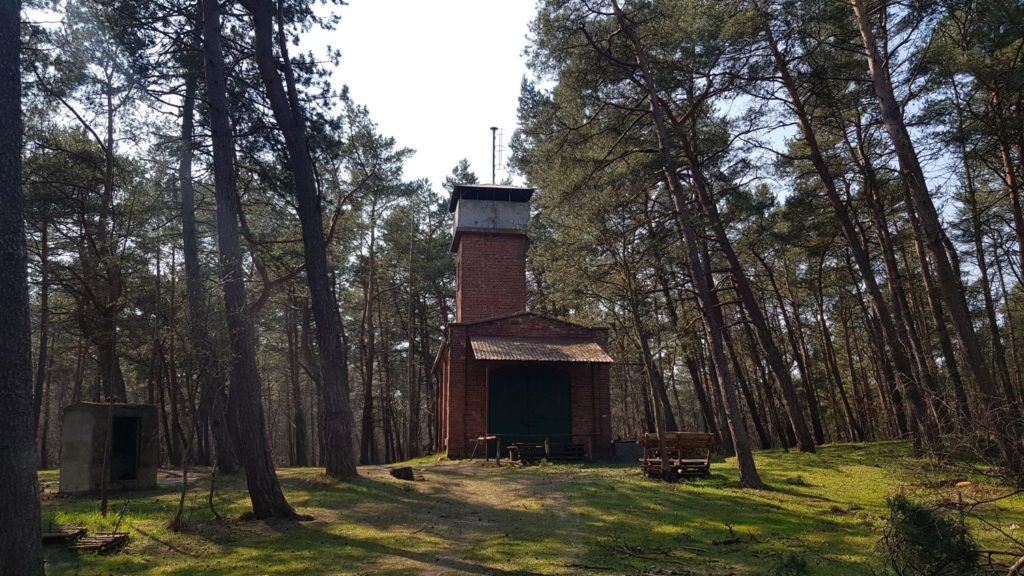 stara latarnia morska w piaskach