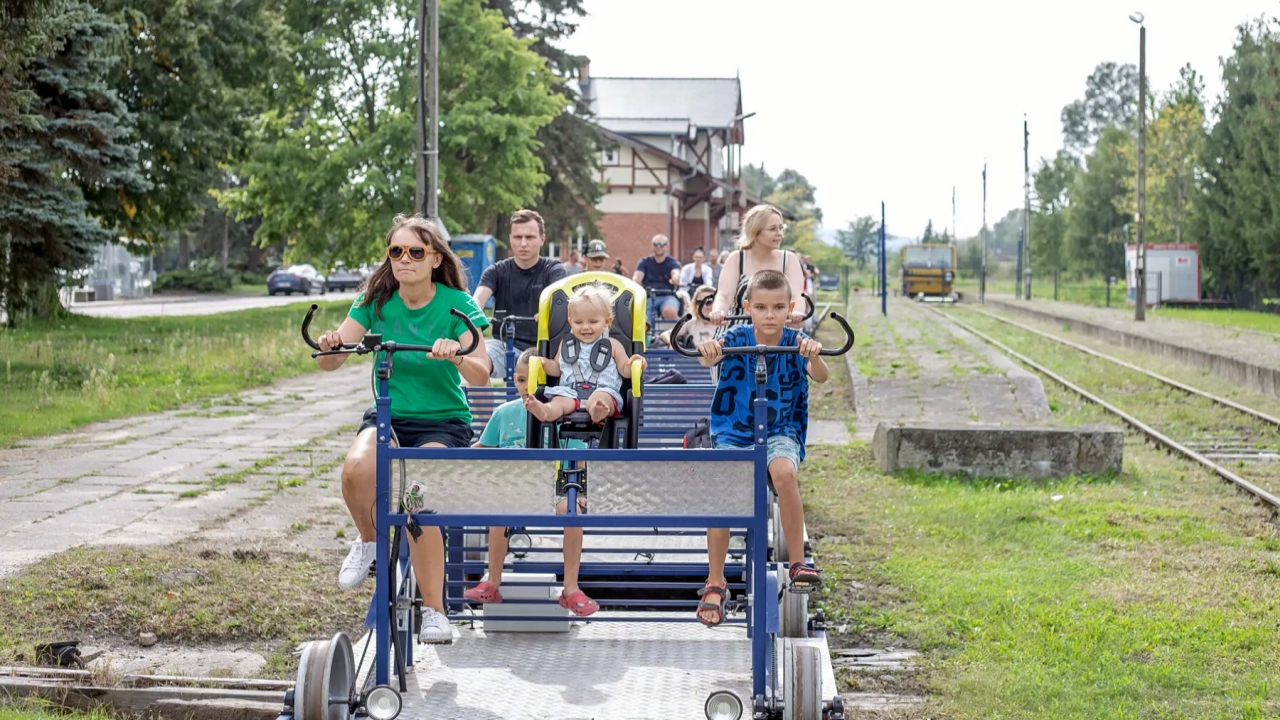 Nadzalewowa Kolej Drezynowa | NaMierzeje.pl