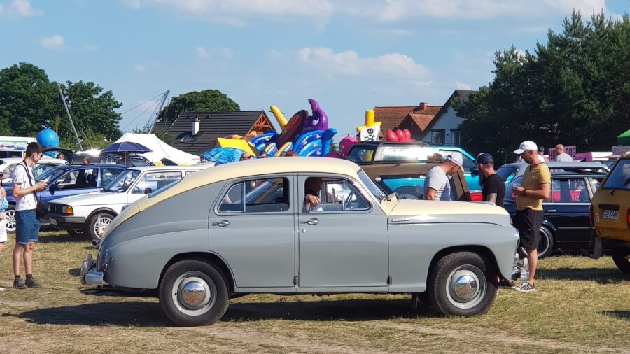 Zlot Klasycznych Pojazdów w Stegnie | NaMierzeje.pl